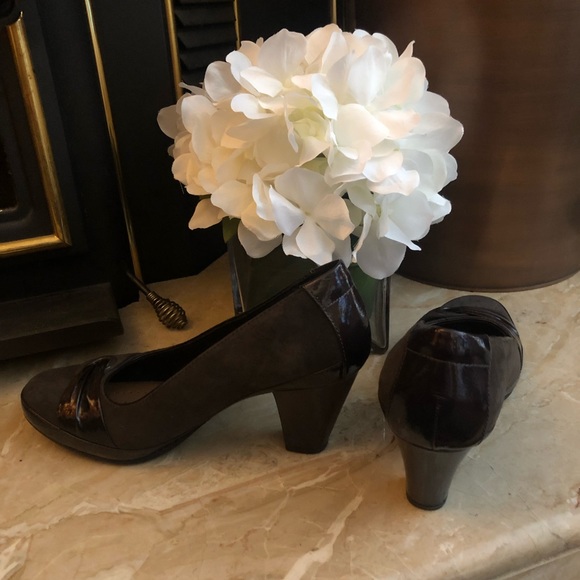 Clarks Shoes - NWB Clark’s rounded, low heels